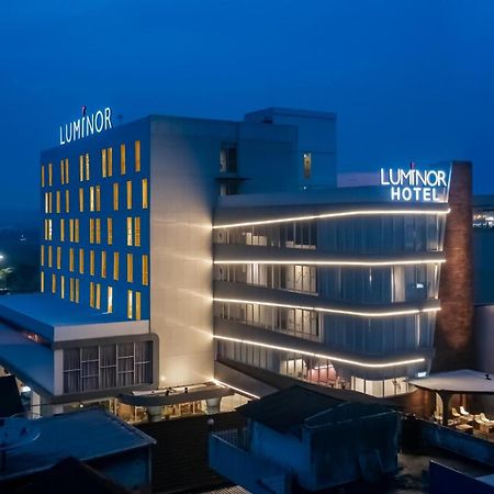 Luminor Hotel Purwokerto By Wh Exterior foto